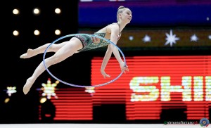 sr q neumann julia aut ph simone ferraro sfa01334 copia